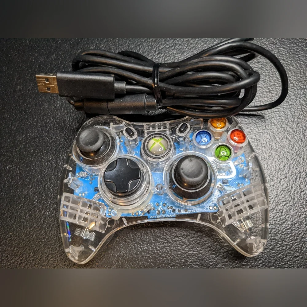 Microsoft Xbox 360 Wired Controllers (2 preowned) Black/Clear